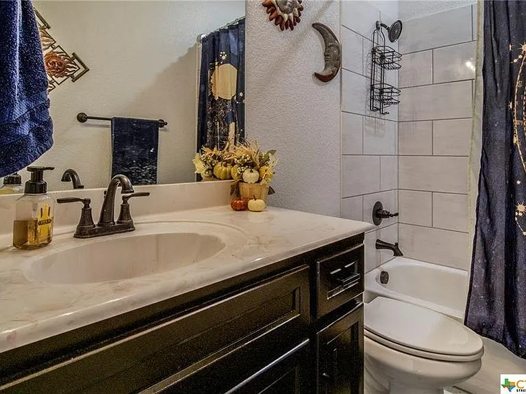 7917 McCullough Loop — Photo 7