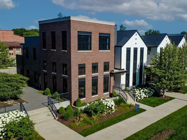 419 Main St, Pella, IA 50219
