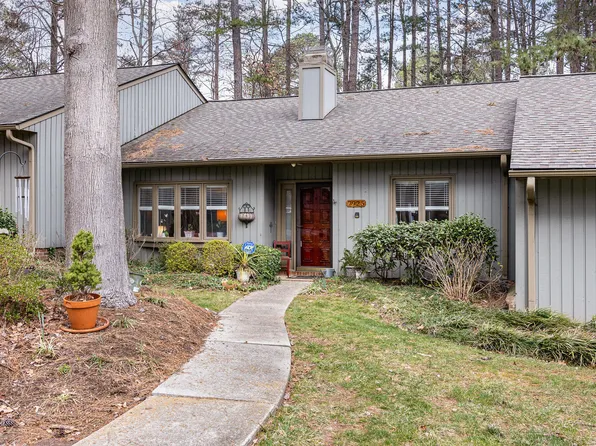 7925 Brown Bark Pl, Raleigh, NC 27615