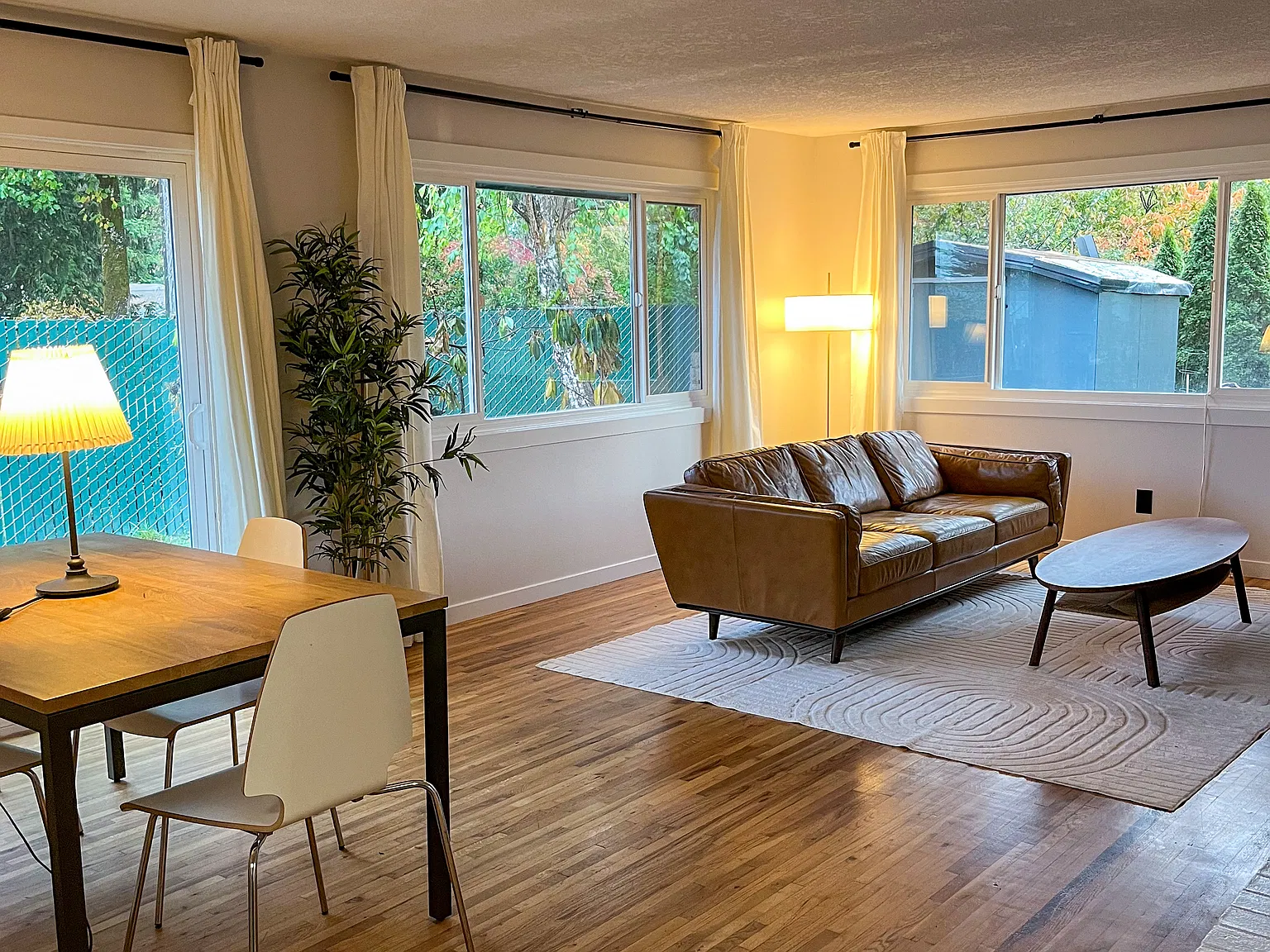 3 bed, 1134 sqft, $3,495 — Photo 1
