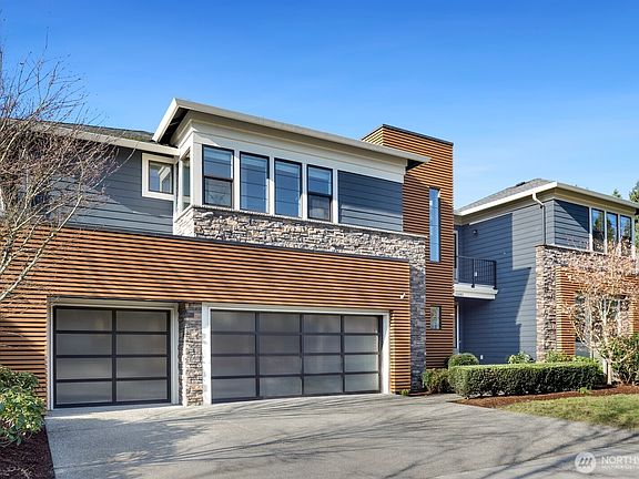 3rd image of 15903 98th Avenue NE