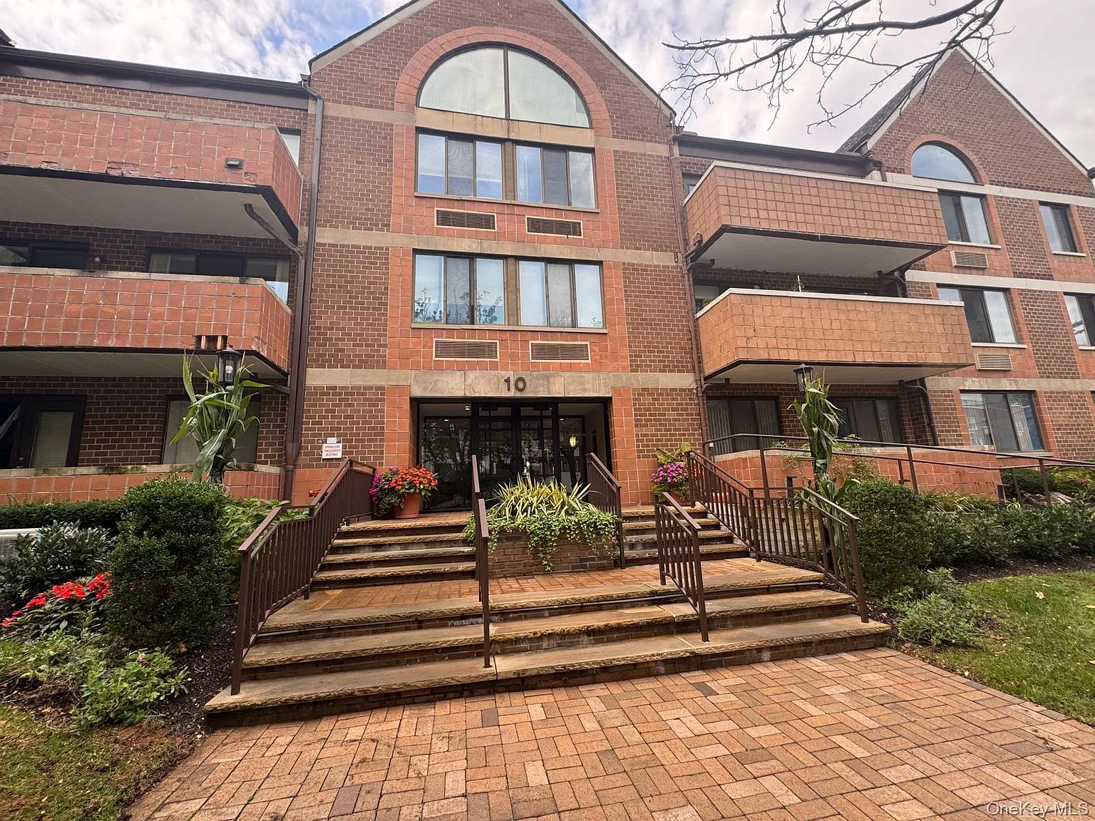 1 bed, 1.5 bath, 802 sqft, $3,650 — Photo 1