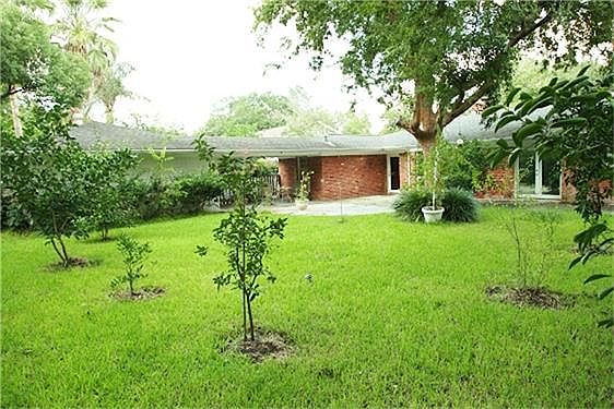 3rd image of 5011 Imogene St