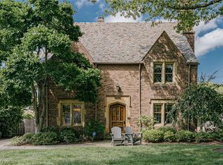 22499 Calverton Rd, Shaker Heights, OH 44122