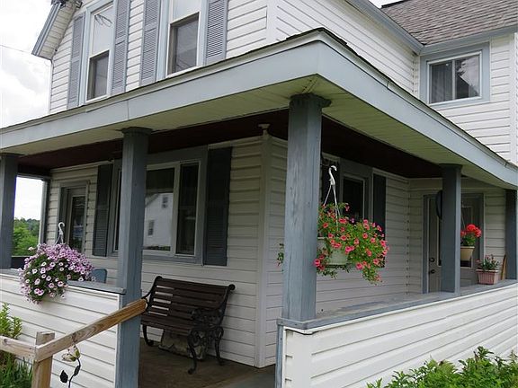 2nd image of 152 Johnstown St