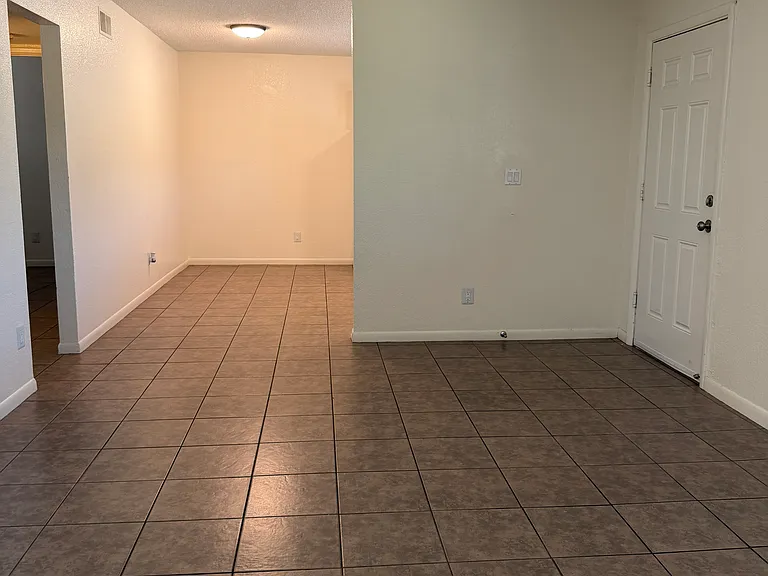 1420 E Brown St #A — Photo 11