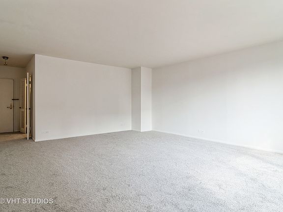 5th image of 777 N Michigan Ave APT 3408