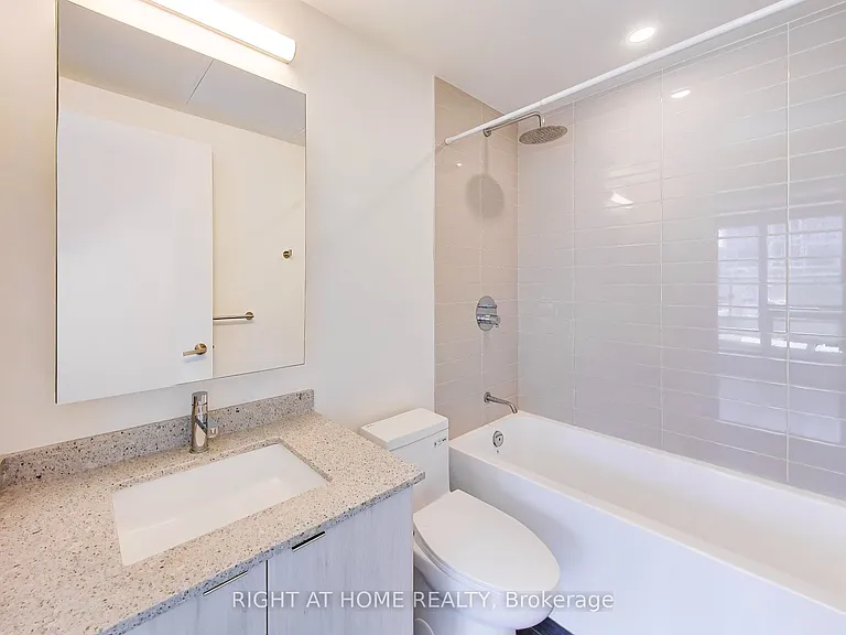 8868 Yonge St #208E — Photo 25