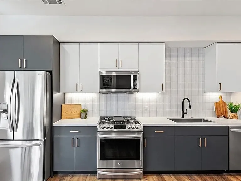 265 Bridge St #104 — Photo 5