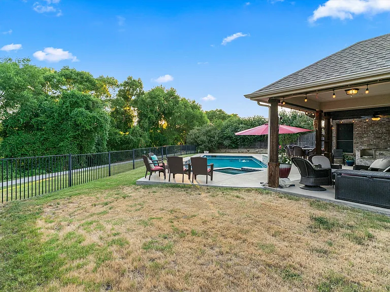 5733 Coleto Creek Cir — Photo 39