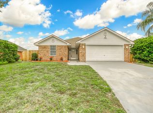 460 Hillside Dr, Orange Park, FL 32073