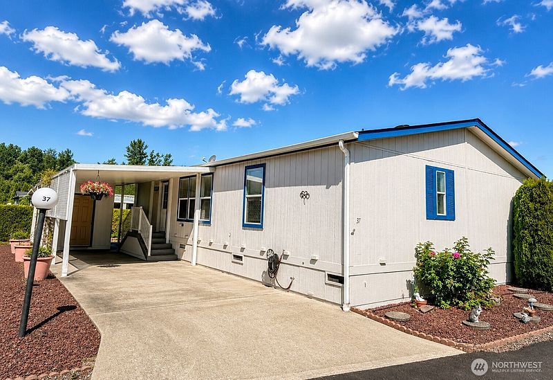 4th image of 14727 43rd Avenue NE #37