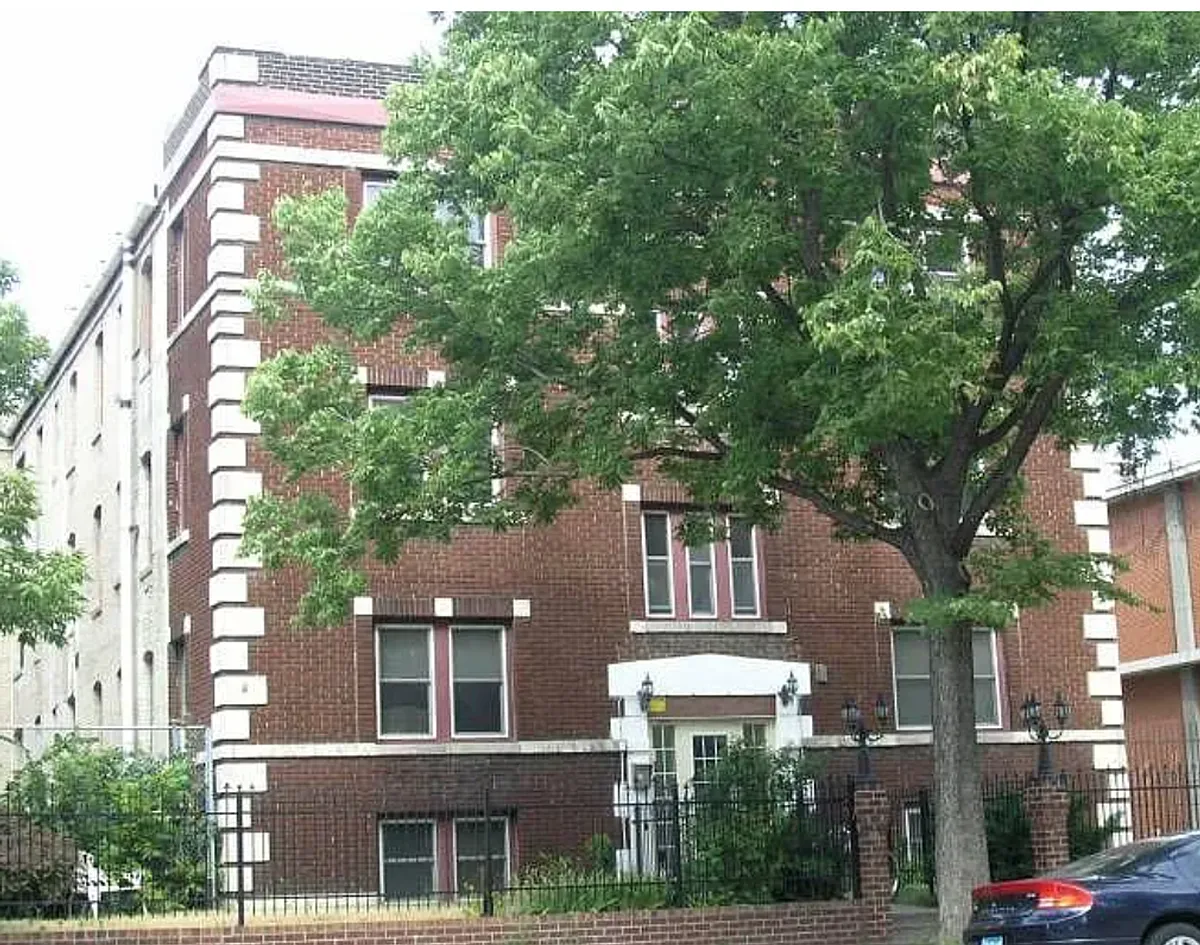 Building Photo - 1818 Park Ave