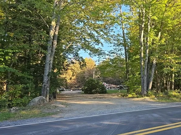 983 Smithfield Rd, Belgrade, ME 04917