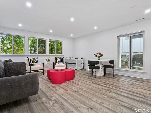 5th image of 22 Rowayton Woods Drive #22