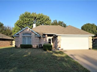 1038 Matthew St, Burleson, TX 76028
