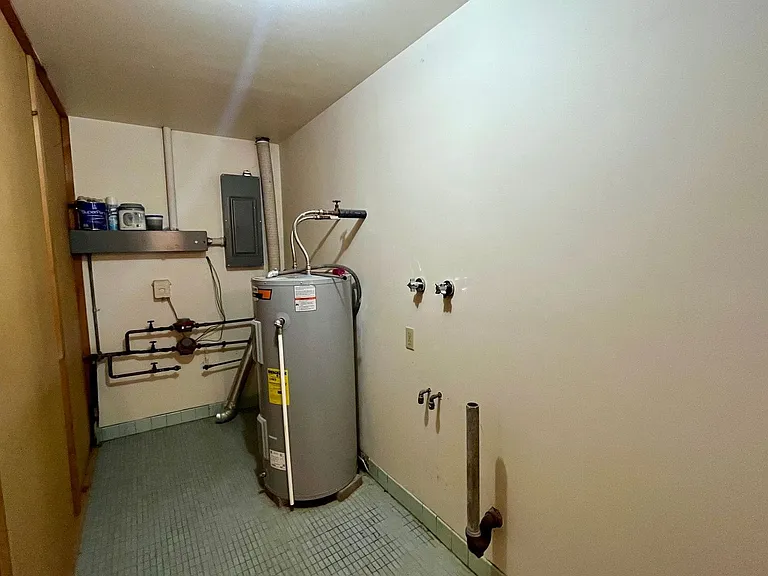 1703 Sawyer Dr — Photo 13
