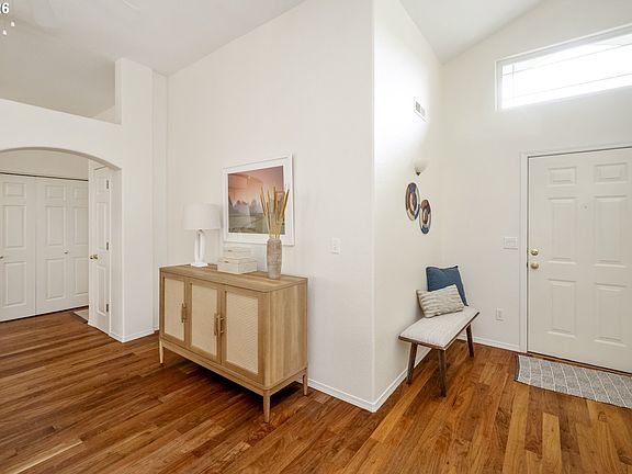 4th image of 17001 SE 6th St