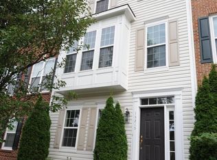 13215 Village Square Dr, Centreville, VA 20120