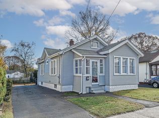 82 Jones St, West Haven, CT 06516