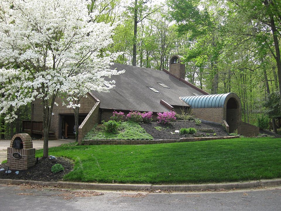 1st image of 4595 Clearwater Ct