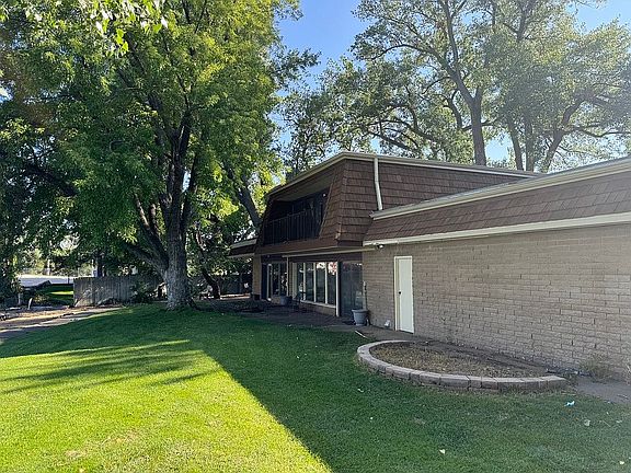 5th image of 421 S Maloney Dr