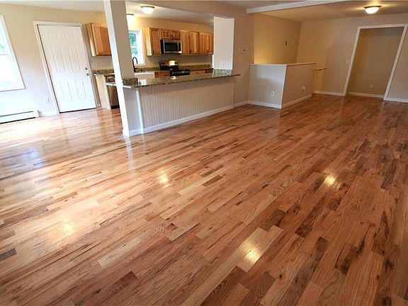 3rd image of 304 Getchell Ave