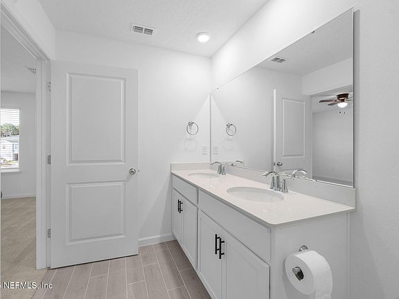2nd image of 1708 Garden Grove Ct #1708