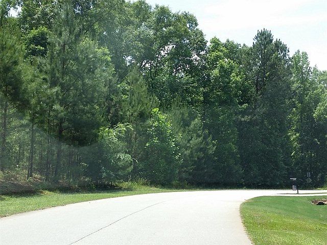 1st image of 140 Pebble Creek Dr