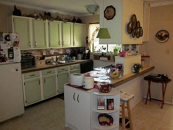 5th image of 812 Netherland Dr