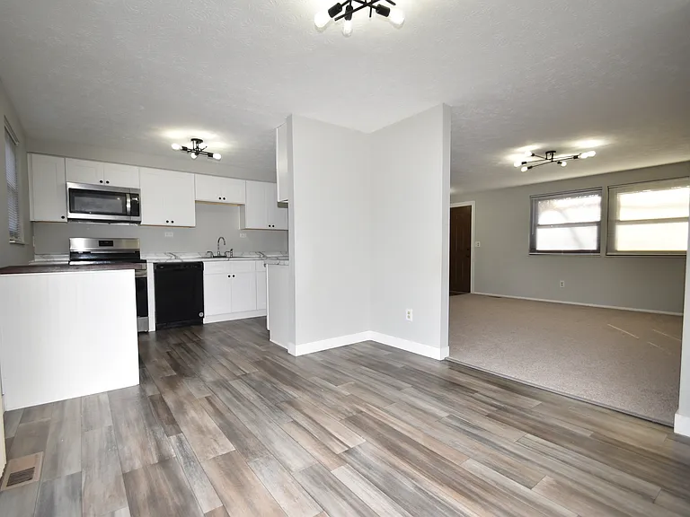 4242 Hanover Dr — Photo 8