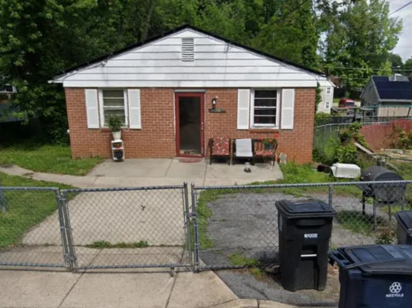 1205 Drum Ave, Capitol Heights, MD 20743