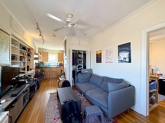 5th image of 15 Mount Vernon St #4