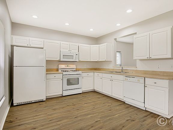 2nd image of 6349 Bridgecrest Dr