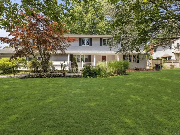 26 Kirkland Drive, Greenlawn, NY 11740