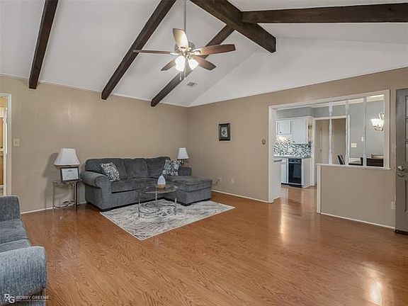 4th image of 2034 S Kirkwood Dr