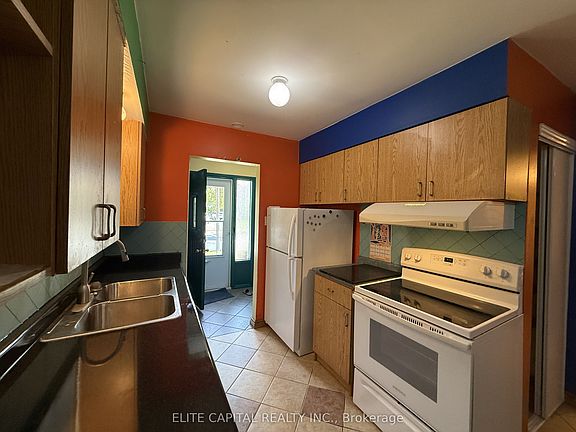 4th image of 332 Burrows Hall Blvd