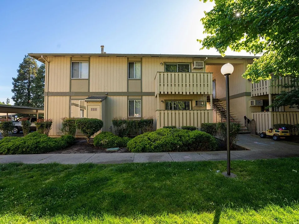 Oakview Apartments