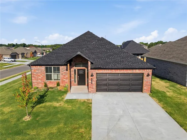 2300 N Zane St, Siloam Springs, AR 72761