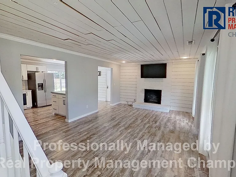 4723 Waltmoor Rd — Photo 5