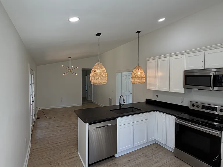 420 Sellwood Cir — Photo 15