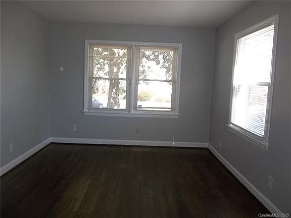 5th image of 4040 Winfield Dr