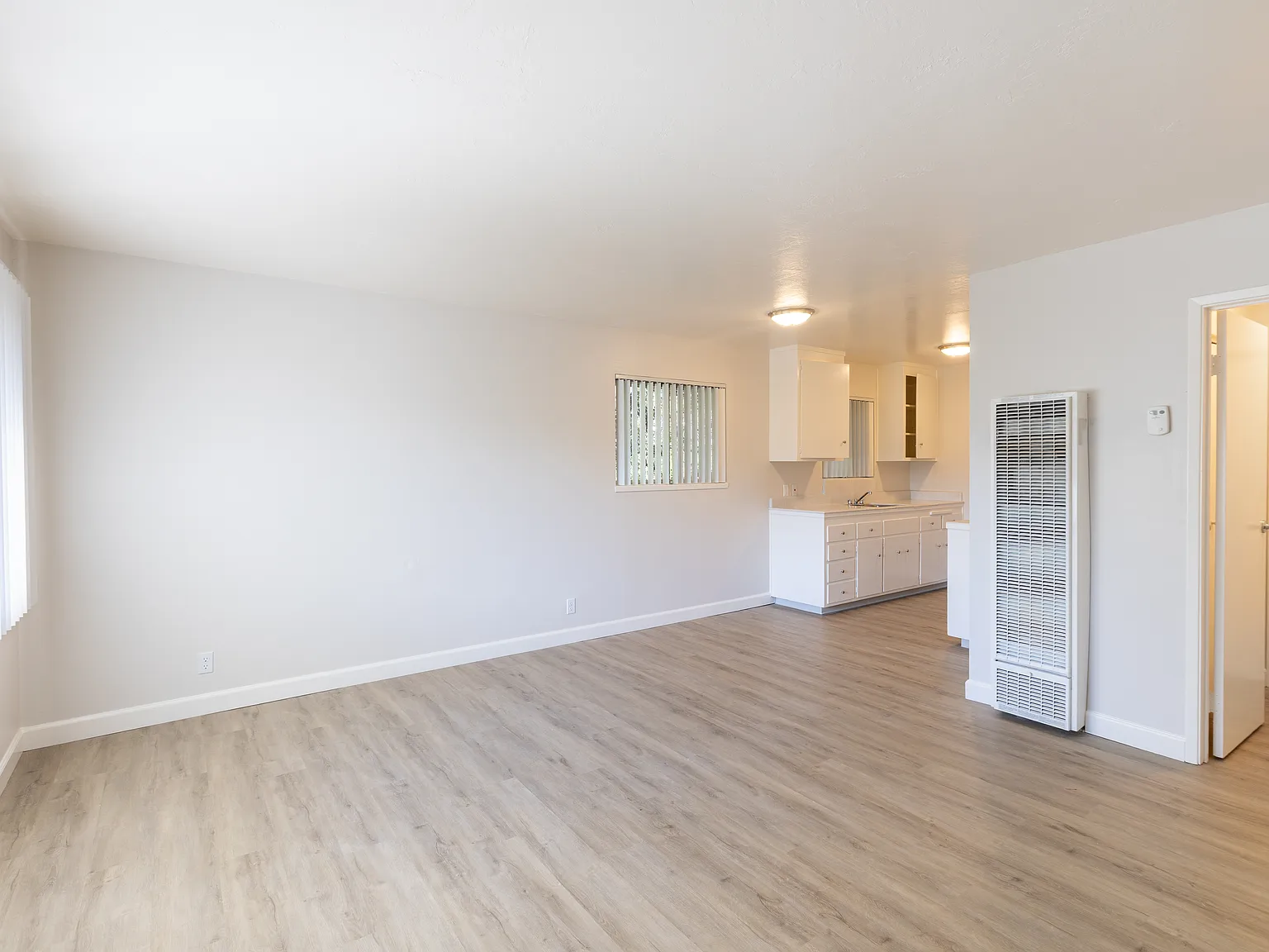 301 E Okeefe St — Photo 4