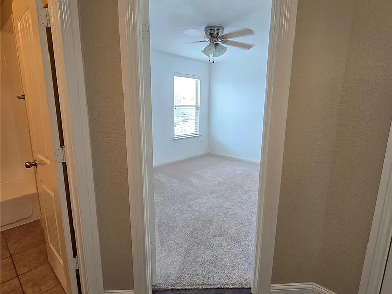 6119 Grassy Haven Ln — Photo 38