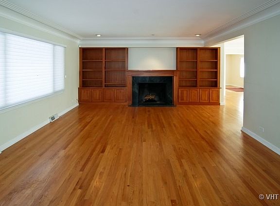 2nd image of 1046 Forest Ave