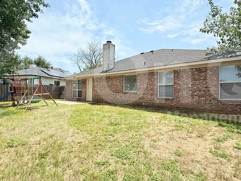 8001 Mourning Dove Dr — Photo 37