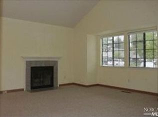 1324 Jennings Park Way, Santa Rosa, CA 95401