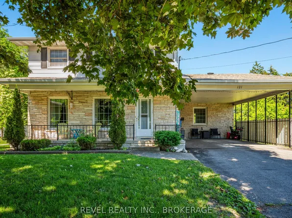 121 Union St, Greater Napanee, ON K7R 2W2