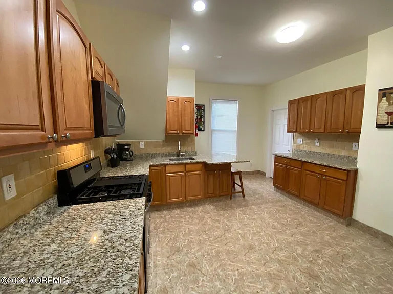 95 Cooper Ave #1 — Photo 16