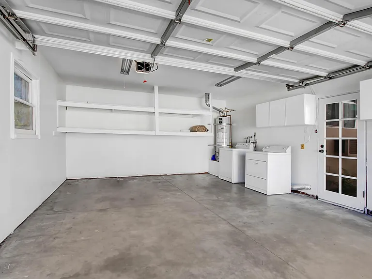 10832 Huston St — Photo 26